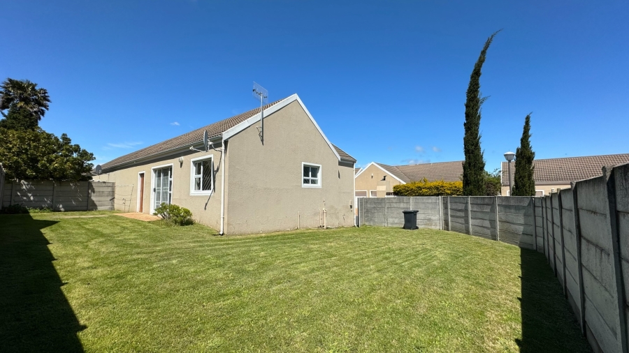 2 Bedroom Property for Sale in Somerset Ridge Western Cape